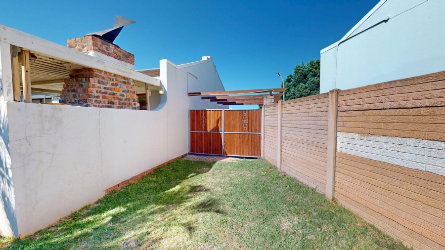 2 Bedroom Property for Sale in Kabega Park Eastern Cape
